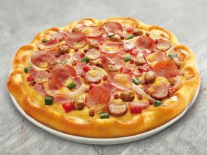 Cheese Crust BBQ Pork Deluxe Pizza